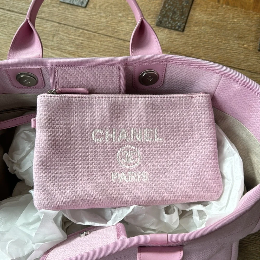 Chanel 22s pink deauville tote beach travel bag with pouch and box large pastel - Picture 15 of 16